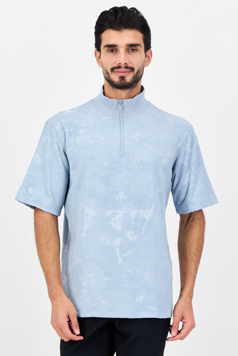 UNDER ARMOUR تي شيرت قصير الأكمام فضفاض للرجال برباط 1/4 في الهواء الطلق، متعدد الألوان - Image 1